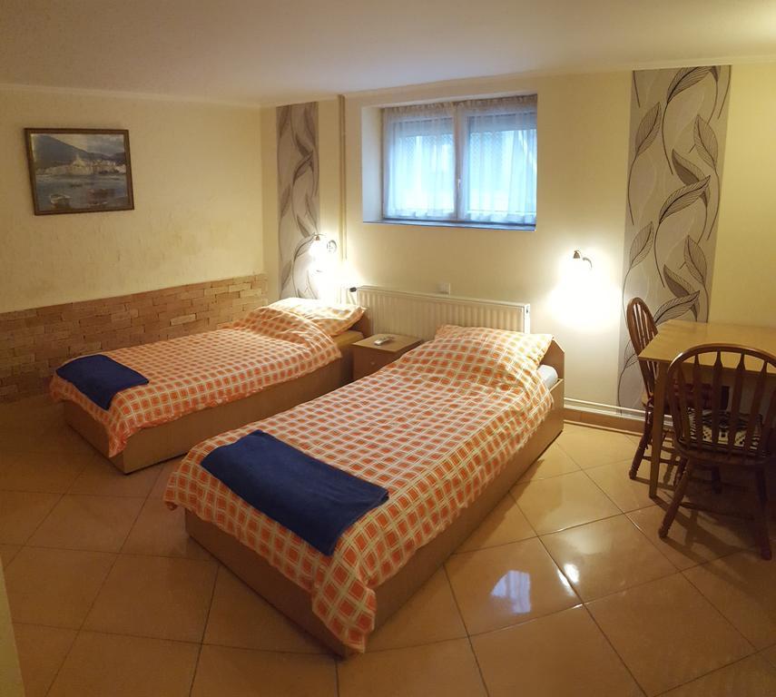 Pápa Harsfavirag Vendeghaz Bed & Breakfast エクステリア 写真