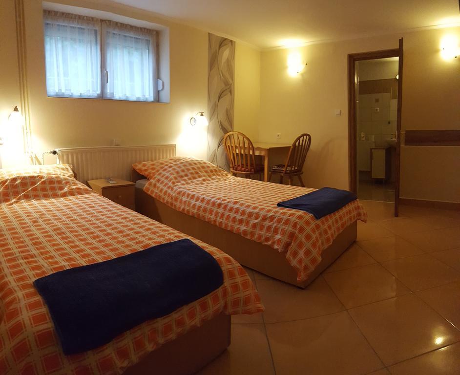 Pápa Harsfavirag Vendeghaz Bed & Breakfast エクステリア 写真